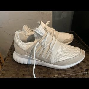 Men’s adidas tubular size 10